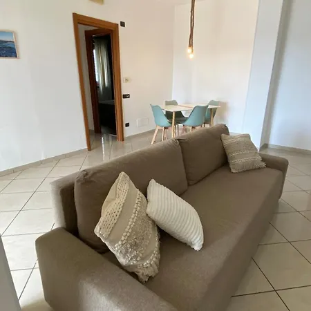 Giu Al Porto Salerno